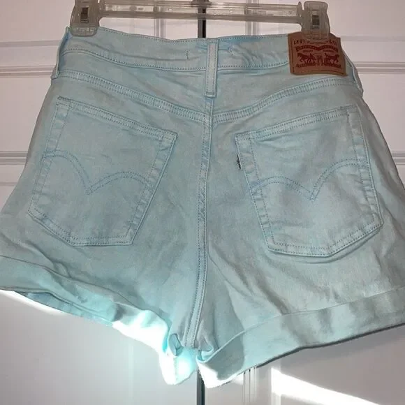 Levi’s wedgie Jean shorts  - Picture 4 of 6